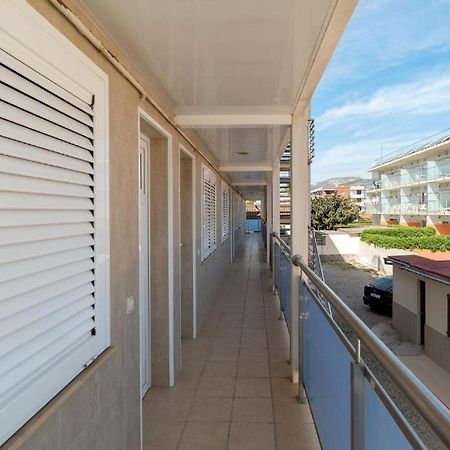 Apartamentos Denis 卡斯特尔德费尔斯 外观 照片