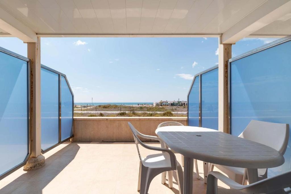 Apartamentos Denis 卡斯特尔德费尔斯 外观 照片